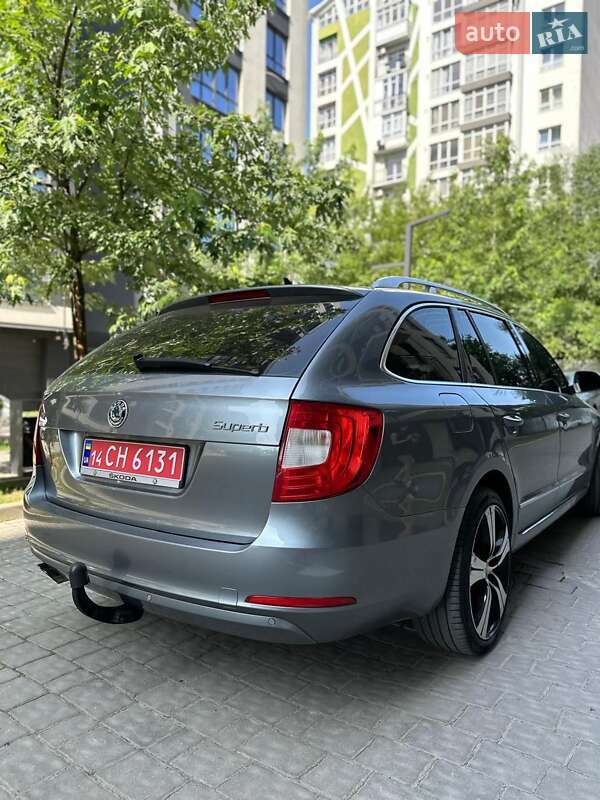 Универсал Skoda Superb 2010 в Ивано-Франковске
