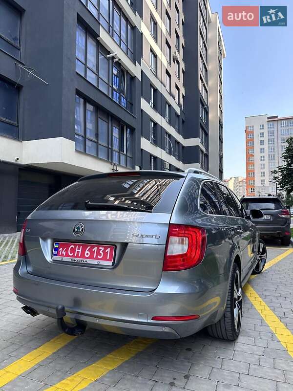Универсал Skoda Superb 2010 в Ивано-Франковске