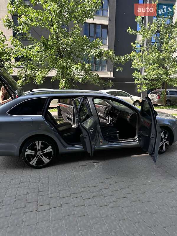 Универсал Skoda Superb 2010 в Ивано-Франковске