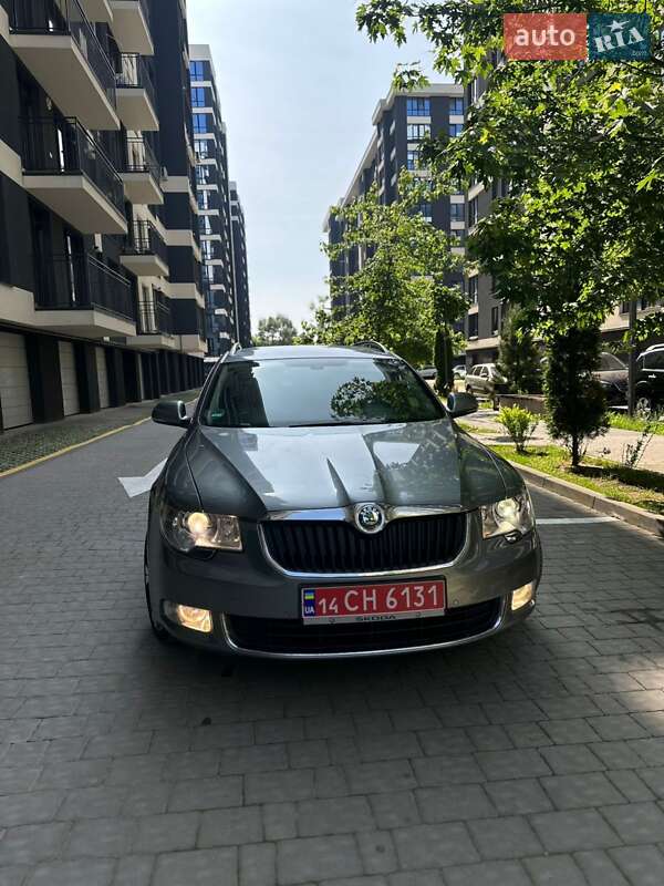 Универсал Skoda Superb 2010 в Ивано-Франковске