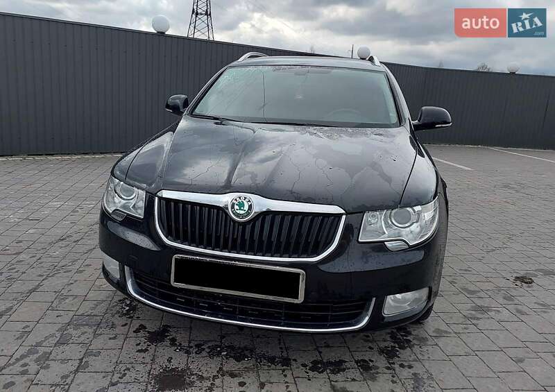 Skoda Superb 2011