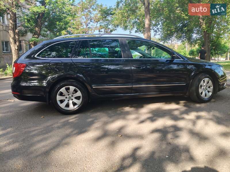Skoda Superb 2012