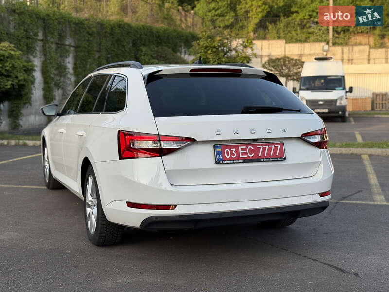 Универсал Skoda Superb 2021 в Ровно