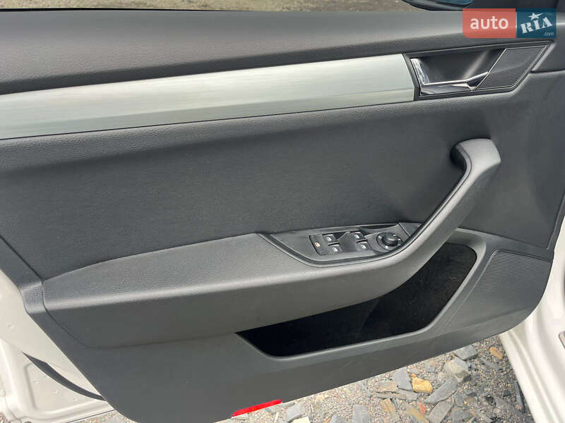 Универсал Skoda Superb 2016 в Киеве