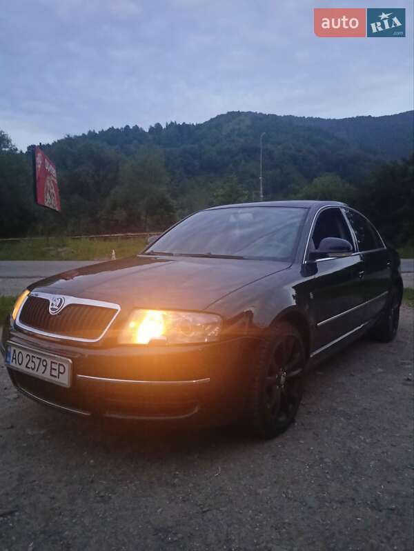 Лифтбек Skoda Superb 2007 в Рахове