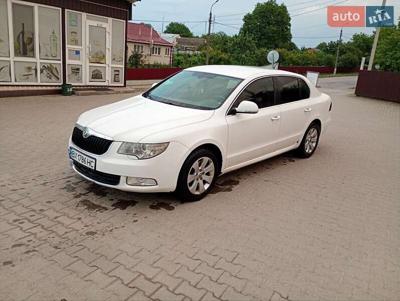 Лифтбек Skoda Superb 2009 в 