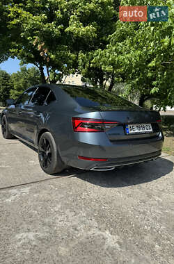 Лифтбек Skoda Superb 2021 в 