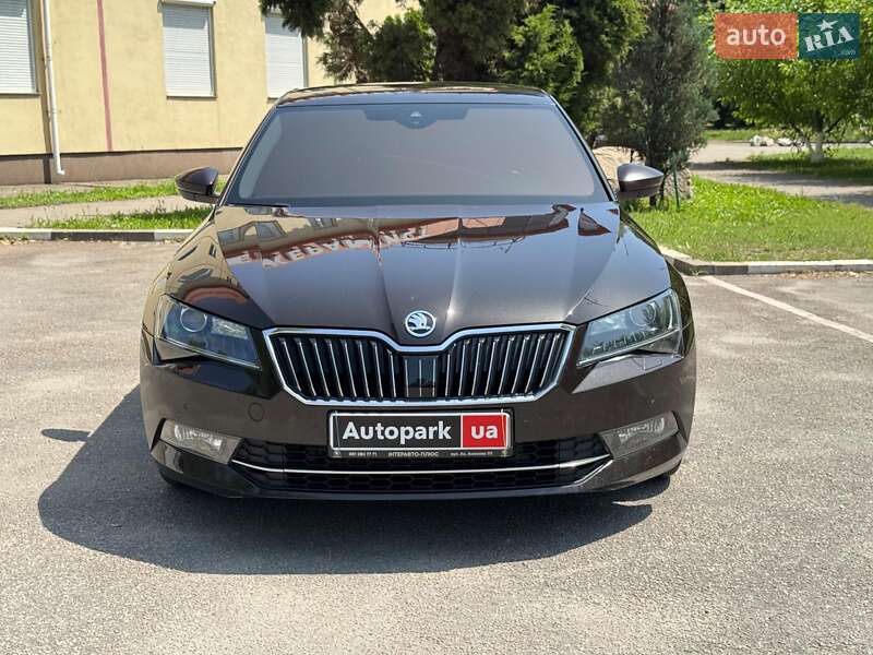 Лифтбек Skoda Superb 2016 в Запорожье