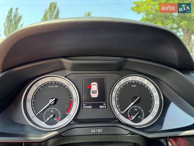 Лифтбек Skoda Superb 2016 в Запорожье