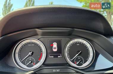 Лифтбек Skoda Superb 2016 в 