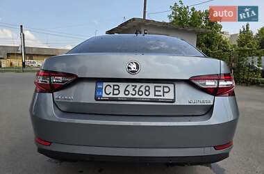 Лифтбек Skoda Superb 2016 в 