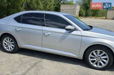 Лифтбек Skoda Superb 2020 в 