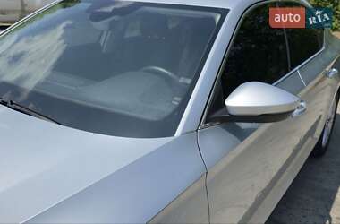 Лифтбек Skoda Superb 2020 в 