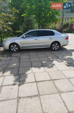 Ліфтбек Skoda Superb 2009 в Львові