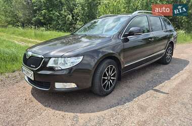 Універсал Skoda Superb 2012 в Овручі