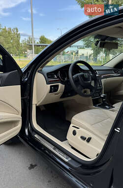 Лифтбек Skoda Superb 2009 в 