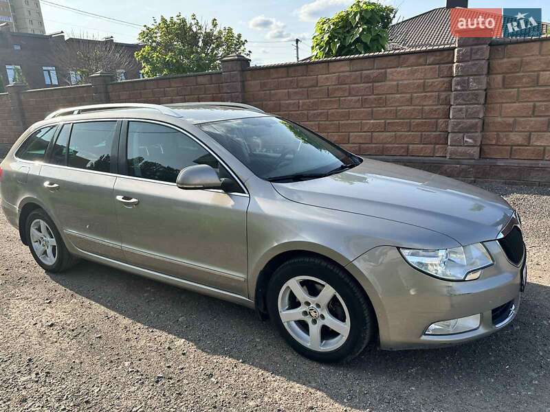 Skoda Superb 2012