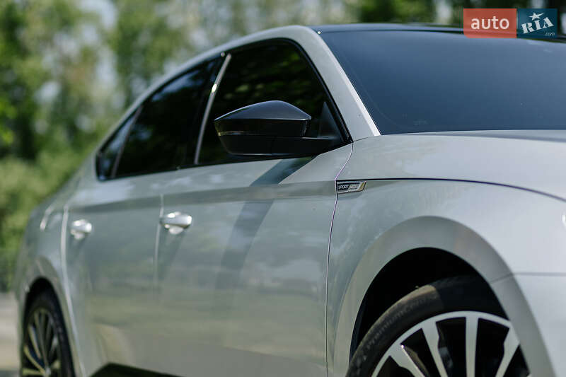 Лифтбек Skoda Superb 2016 в Днепре
