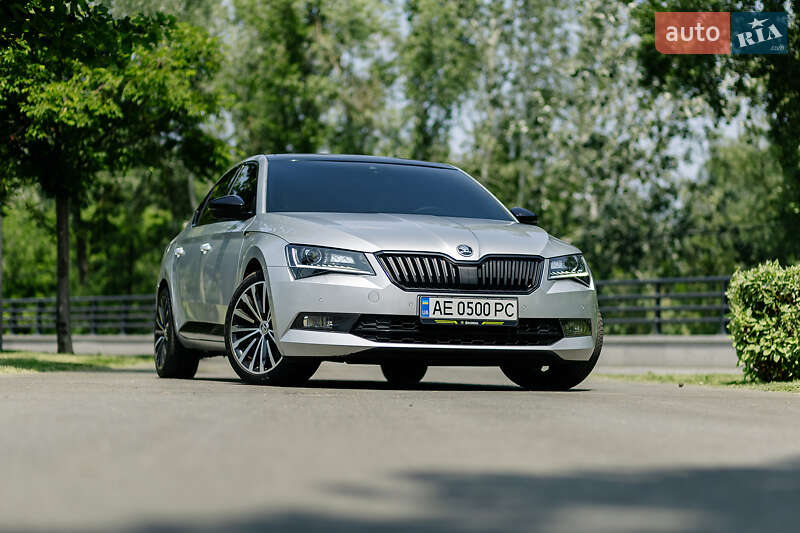 Лифтбек Skoda Superb 2016 в Днепре
