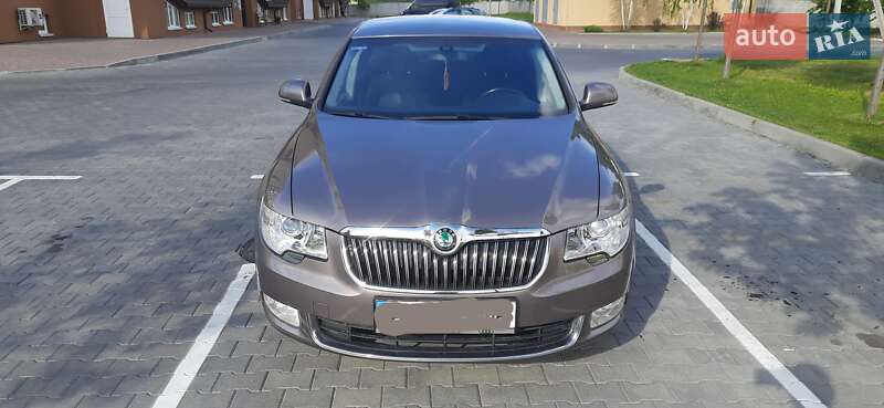 Skoda Superb 2012