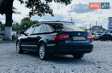 Лифтбек Skoda Superb 2014 в 