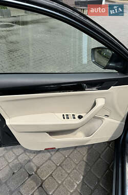 Лифтбек Skoda Superb 2016 в 