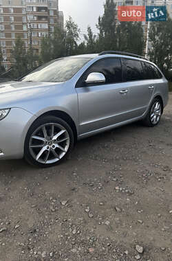 Универсал Skoda Superb 2010 в 