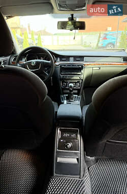 Лифтбек Skoda Superb 2011 в 
