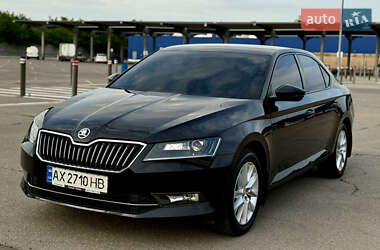 Лифтбек Skoda Superb 2018 в 