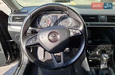 Лифтбек Skoda Superb 2017 в 