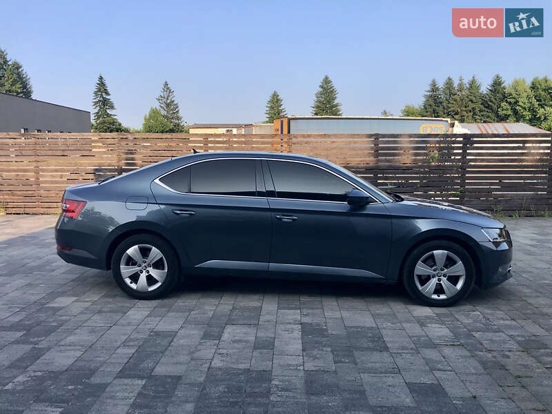 Лифтбек Skoda Superb 2017 в Тячеве