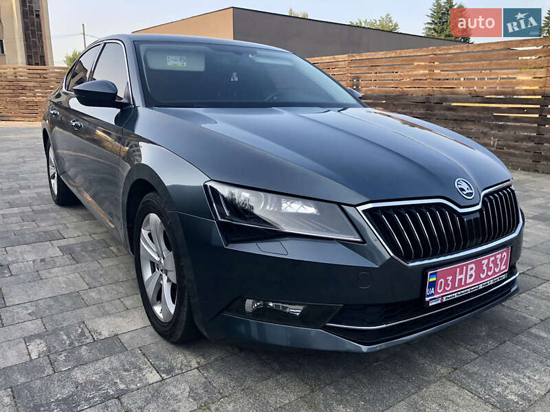 Лифтбек Skoda Superb 2017 в Тячеве