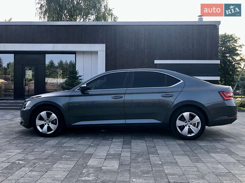 Лифтбек Skoda Superb 2017 в Тячеве