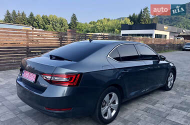 Лифтбек Skoda Superb 2017 в 