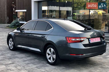 Лифтбек Skoda Superb 2017 в 