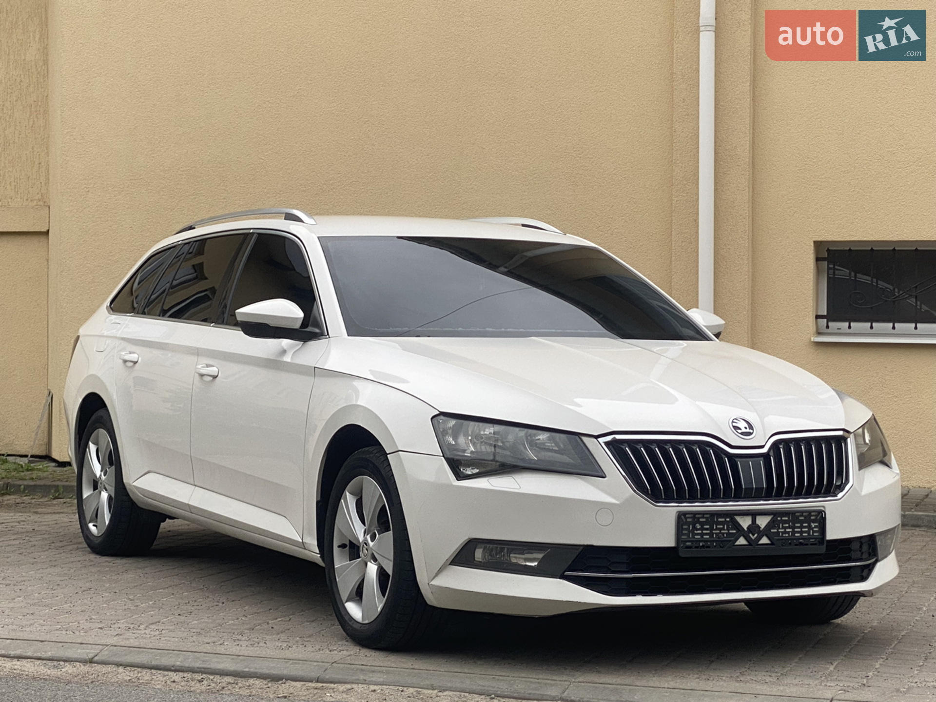 2017 Skoda Superb - мініатюра 13