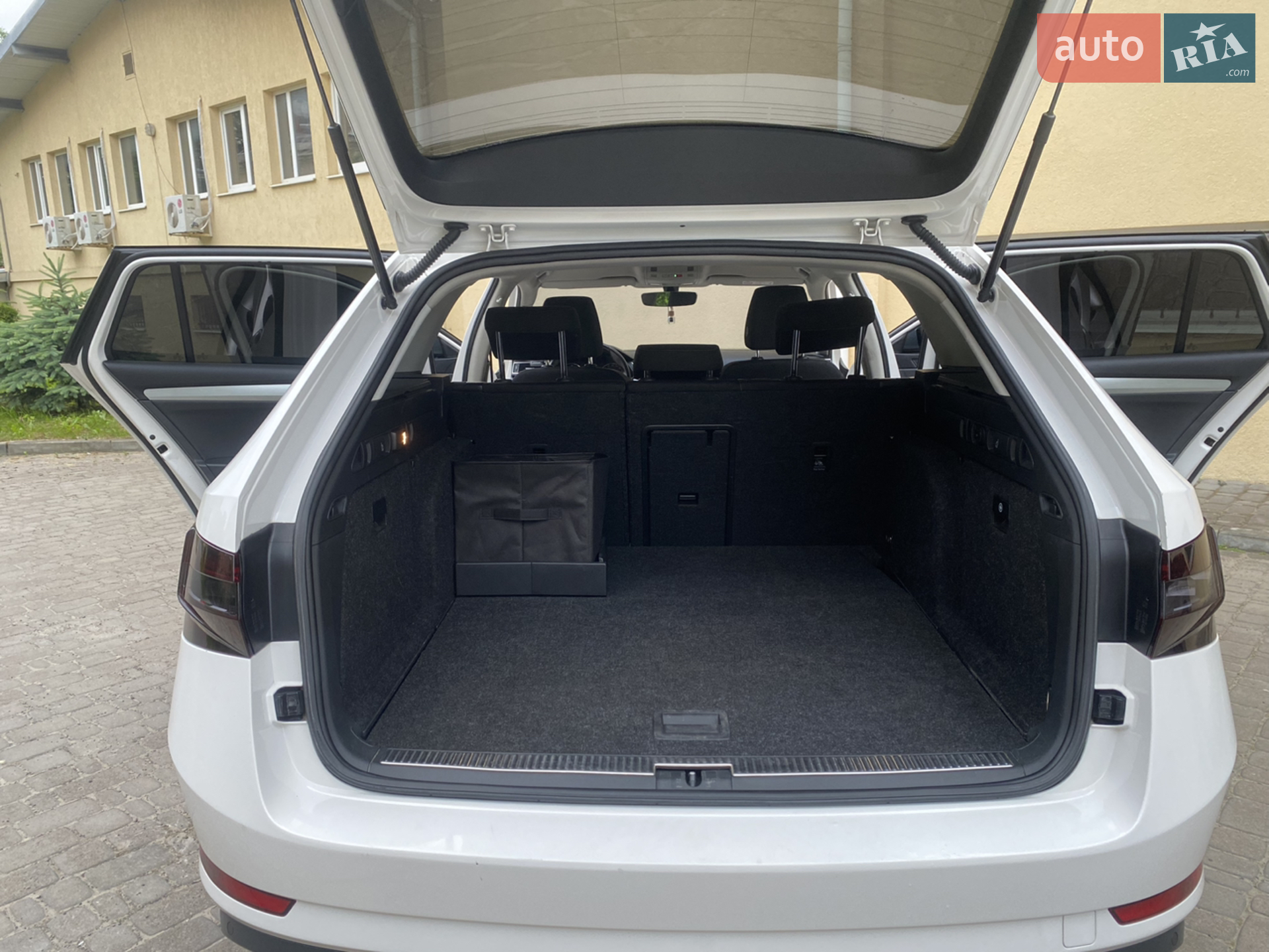 2017 Skoda Superb - мініатюра 35