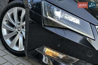 Ліфтбек Skoda Superb 2016 в 