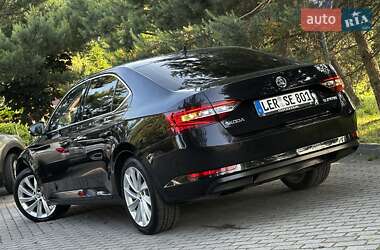 Ліфтбек Skoda Superb 2016 в 