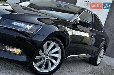 Ліфтбек Skoda Superb 2016 в 