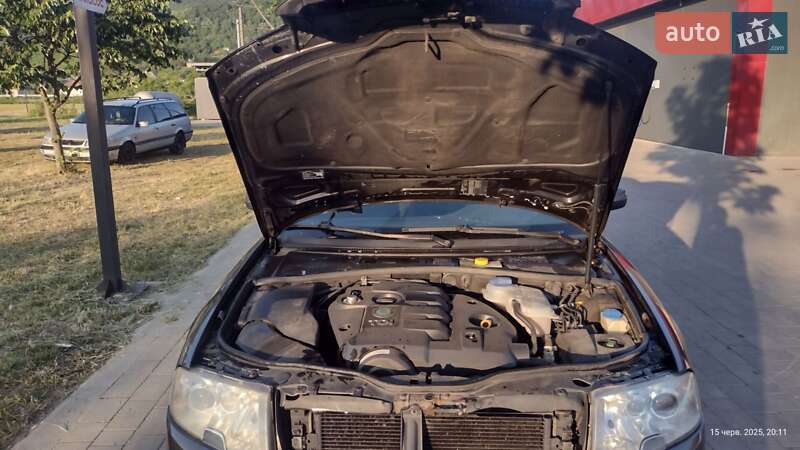 Лифтбек Skoda Superb 2004 в Виноградове