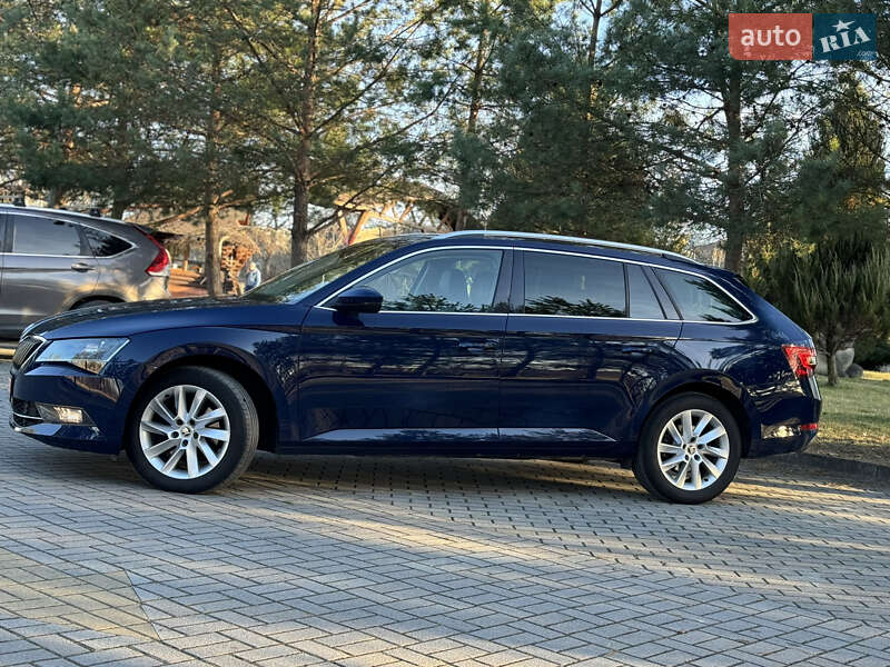 Универсал Skoda Superb 2018 в Дрогобыче
