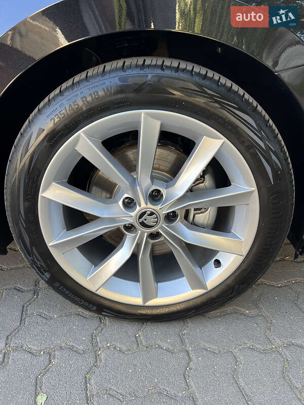 Универсал Skoda Superb 2018 в Луцке