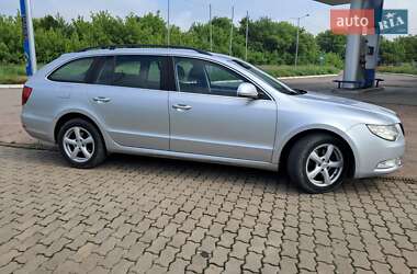 Универсал Skoda Superb 2013 в Нововолынске