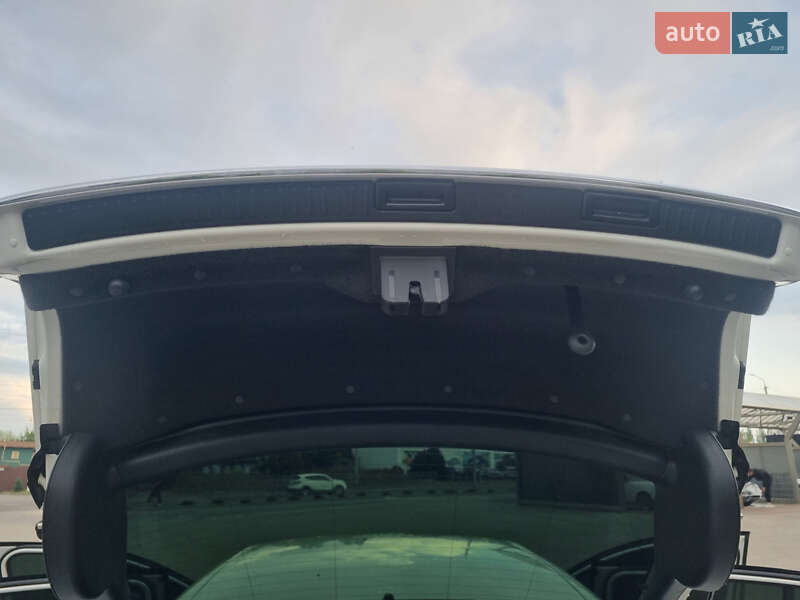 Лифтбек Skoda Superb 2012 в Днепре