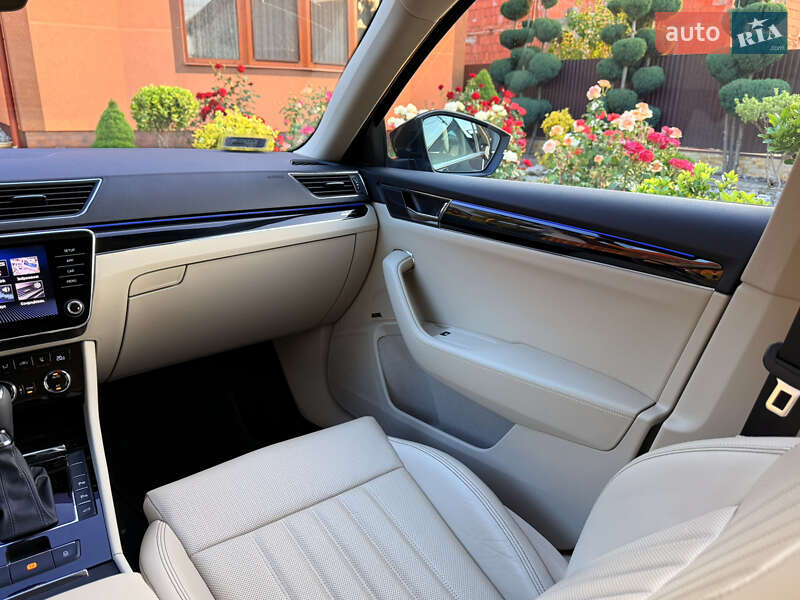 Лифтбек Skoda Superb 2019 в Мукачево