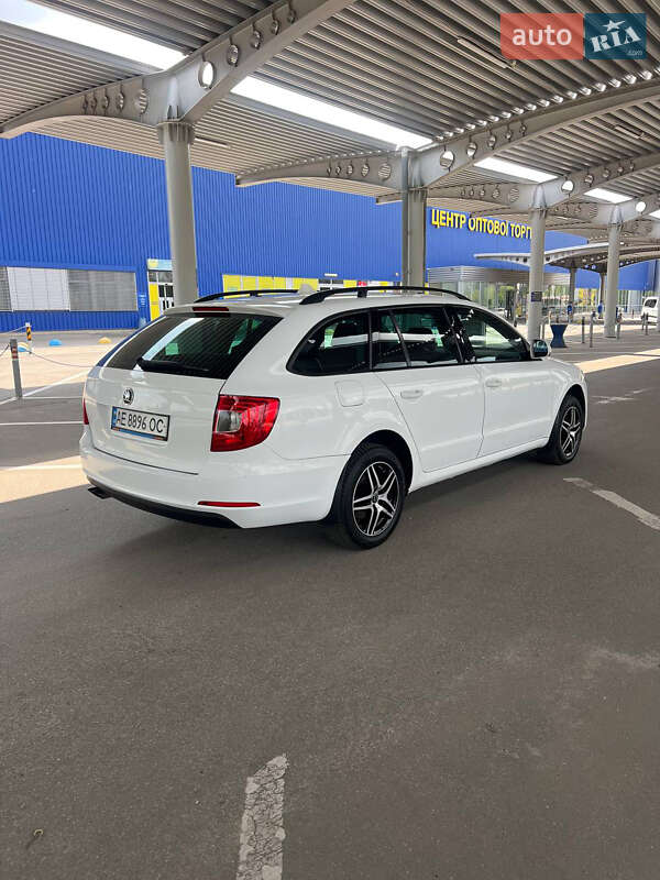Універсал Skoda Superb 2011 в Запоріжжі