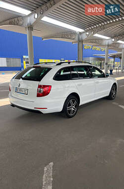 Универсал Skoda Superb 2011 в 