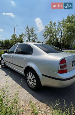 Лифтбек Skoda Superb 2006 в 