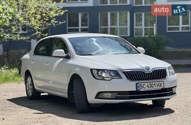 Ліфтбек Skoda Superb 2013 в Львові